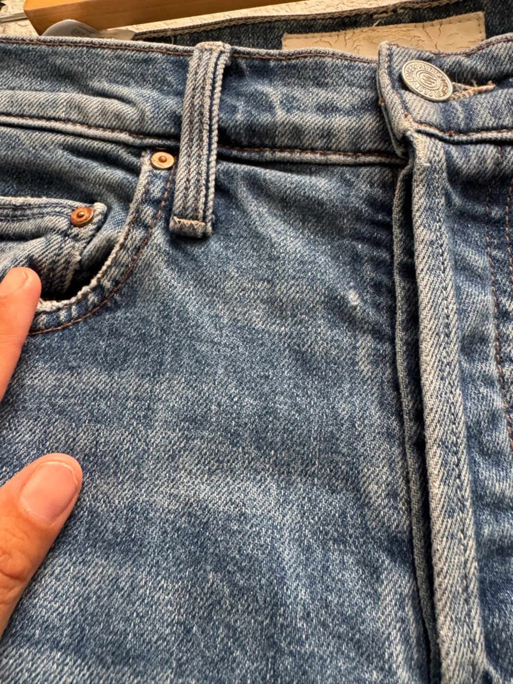 MOTHER The Tomcat Playing With Scissors Crop Straight Jeans - Picture 4 of 14